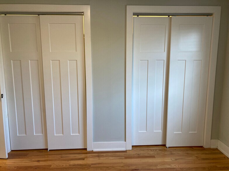 Building Photo - 696 Elm Pl