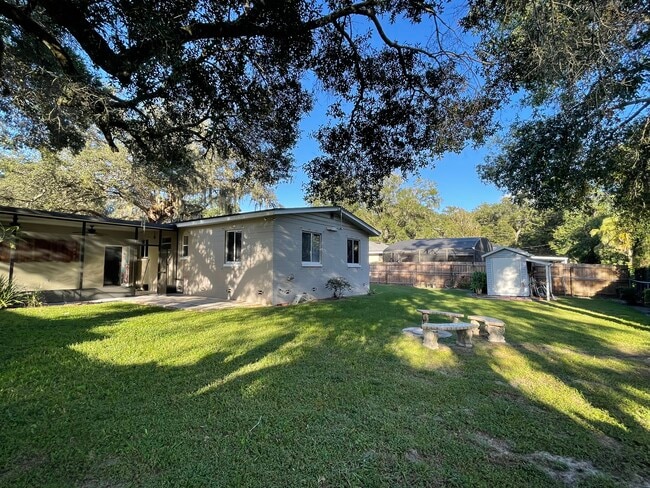 Building Photo - 386 Croton Dr