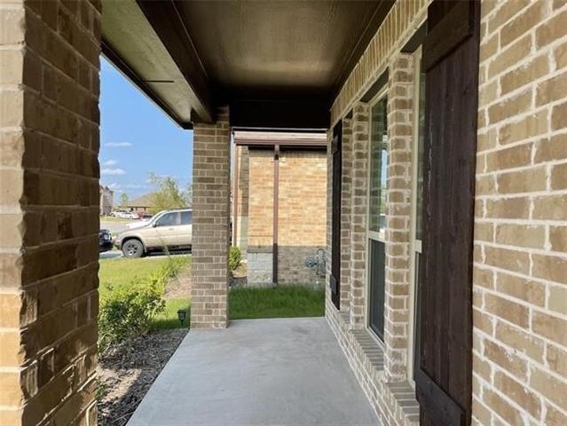 Building Photo - 500 Cowboy Wy