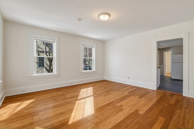 Building Photo - 105 Nonotuck St