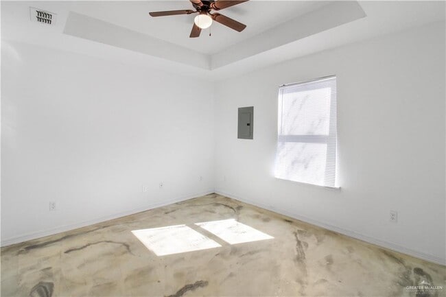 Building Photo - 11 Lotto Ln