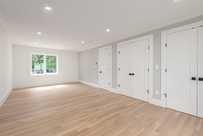 Building Photo - 67 Eliot St