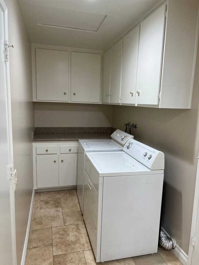 Building Photo - Leisure Village Home near the Rec Center now available