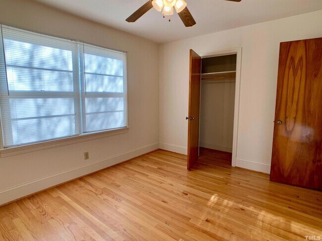 Building Photo - 217 Hardee St