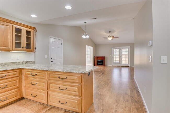 Building Photo - 136 Haley Dr