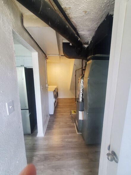 Building Photo - 23756 Banbury Cir