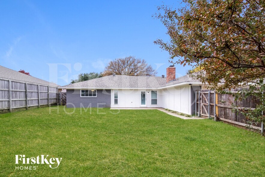 Building Photo - 1909 Big Sky Dr