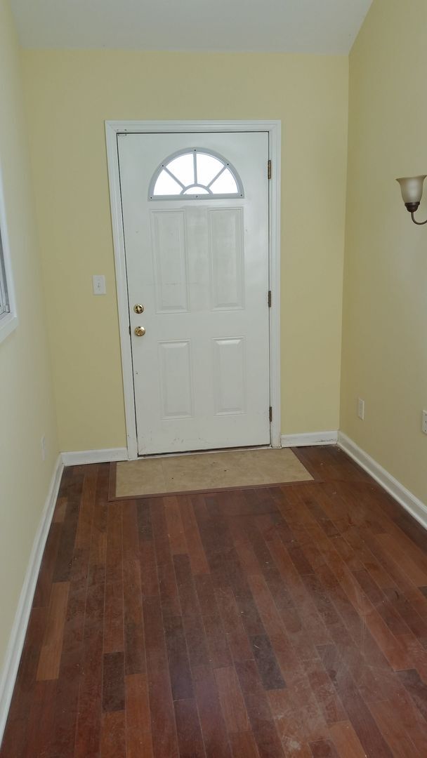 Building Photo - GA Town Home