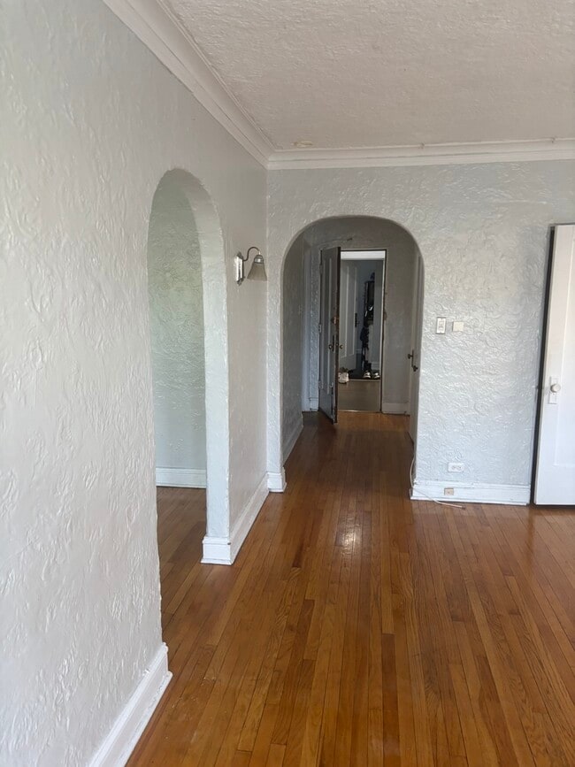 Building Photo - 5440 N Campbell Ave