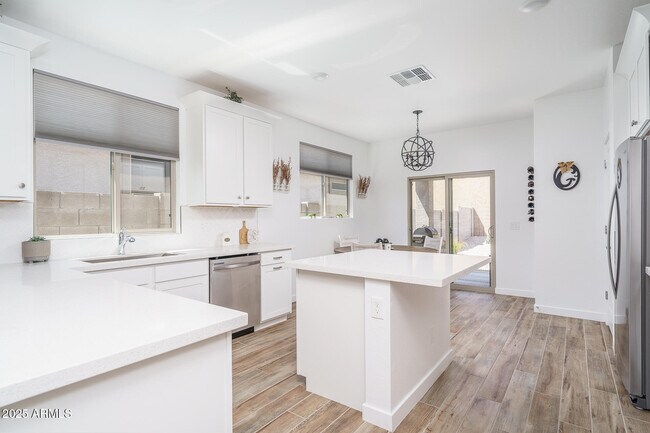 Building Photo - 17072 W Alice Ave