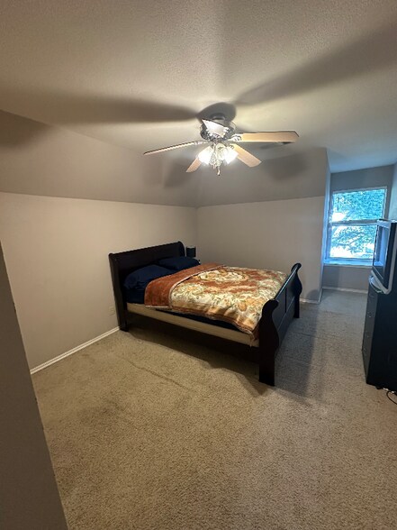 Building Photo - 3712 W Hartford St