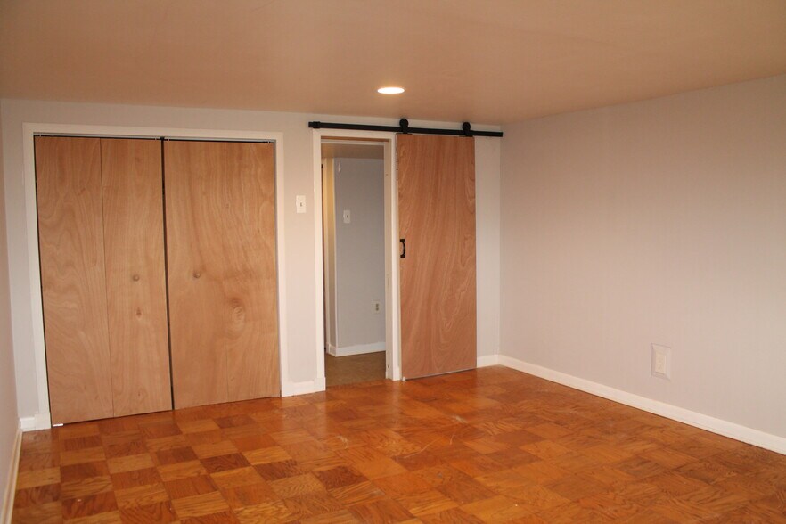 Building Photo - 8164 Loch Raven Blvd