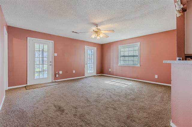 Building Photo - 600 NE 11th St