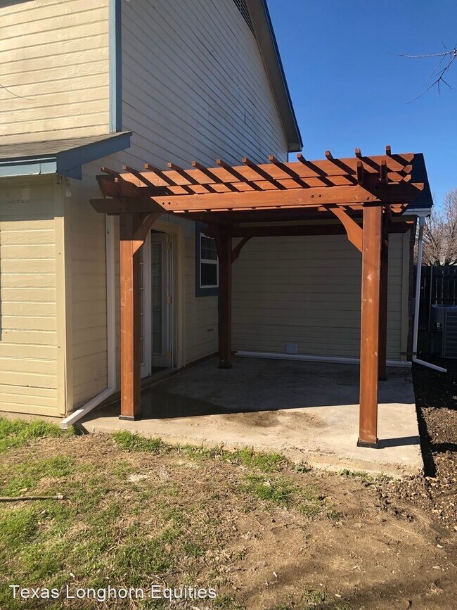 Building Photo - 1053-1055 Cottonwood Trail