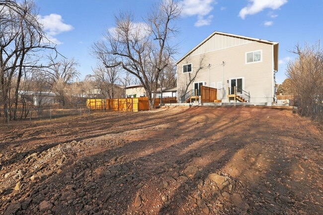 Building Photo - 227 Crestone Ave