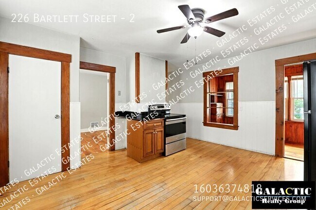 Building Photo - 226 Bartlett St