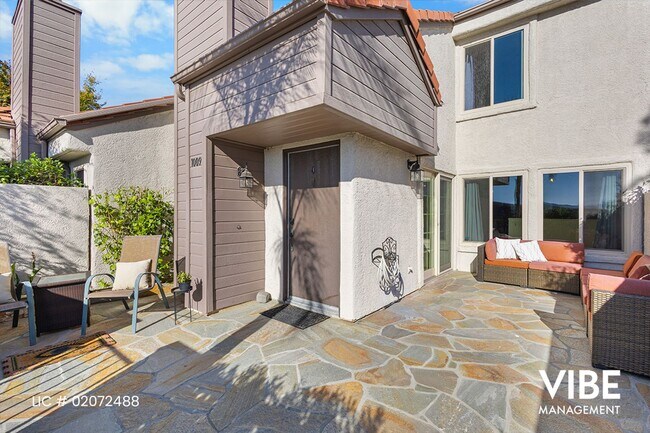 Building Photo - LOCATION, LOCATION, LOCATION!!!! "Hidden Canyon" w/ MOUNTAIN & SUNSET VIEWS