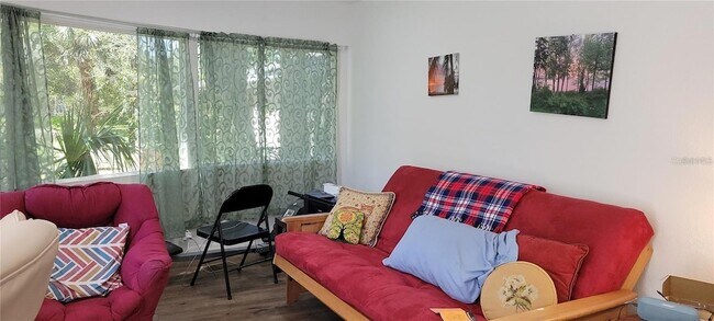 Building Photo - 416 W Howry Ave