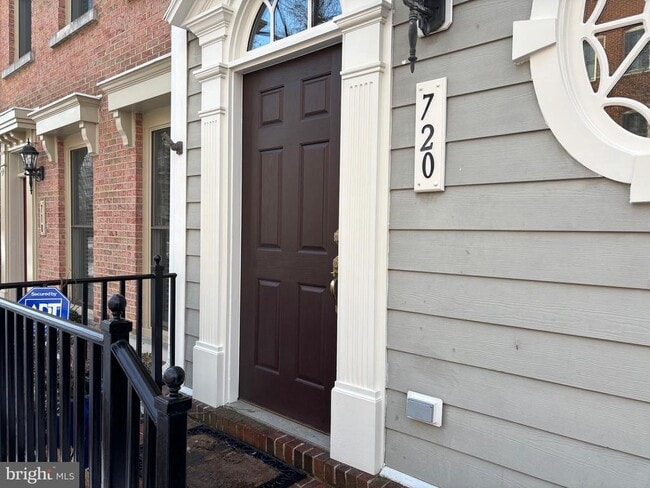 Building Photo - 720 Carpenter Rd