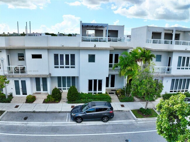 Building Photo - 6320 NW 104th Path