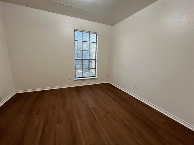 Building Photo - 718 Hillcrest Ct
