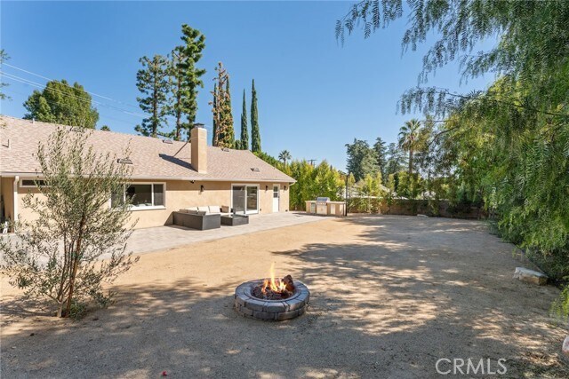 Building Photo - 24258 Highlander Rd