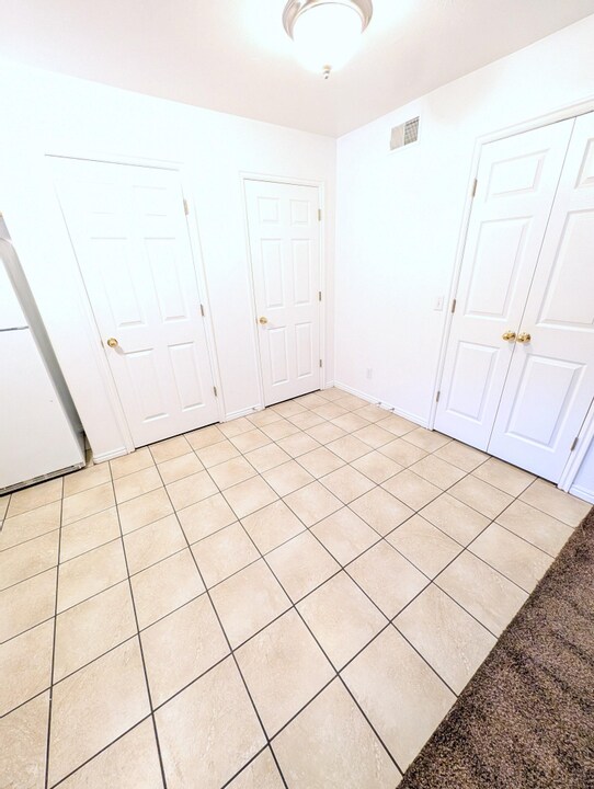 Building Photo - 361 E 1420 S