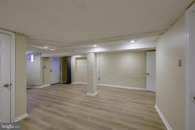Building Photo - 2827 11th St NW