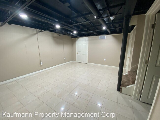 Building Photo - 3 br, 1 bath House - 4805 Spatz Ave