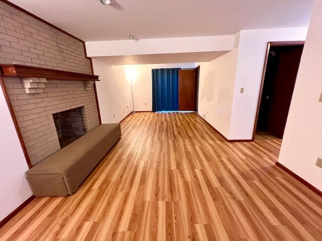 Building Photo - Apple Hill Community - 3 Bedroom 2 Bathroom - Beautiful Home for Rent!