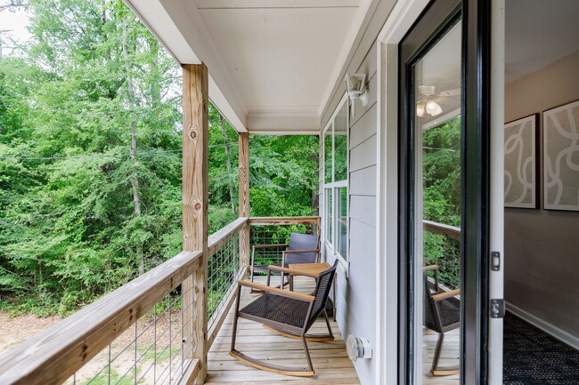 Building Photo - PRE LEASING!! AVAILABLE AUGUST 15TH 2025!!...