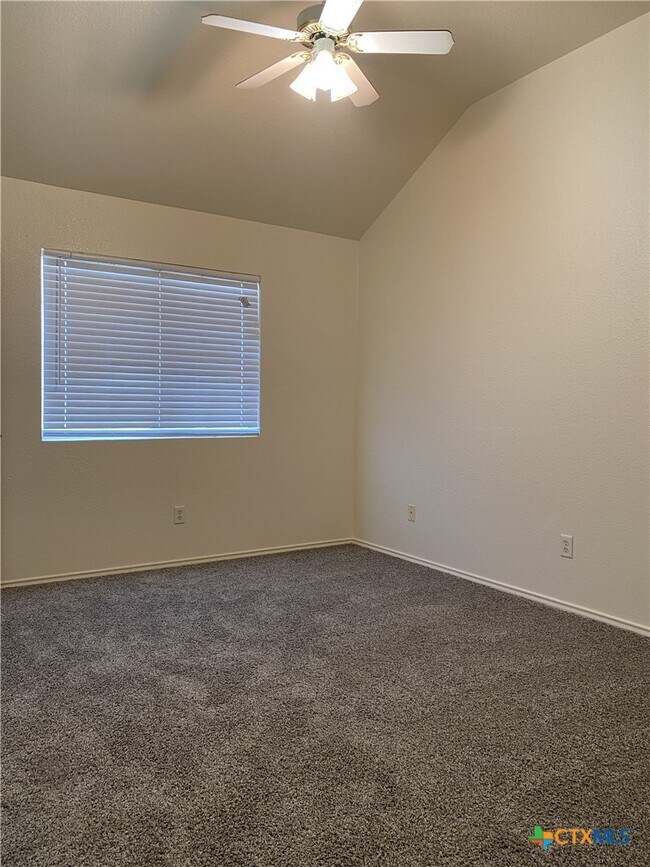 Building Photo - 4408 Sylvia Dr