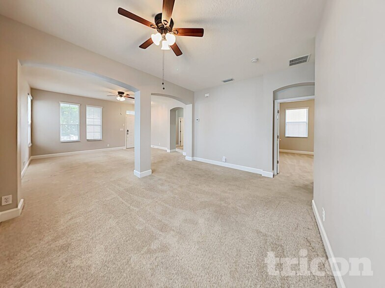 Building Photo - 614 Ravenshill Way