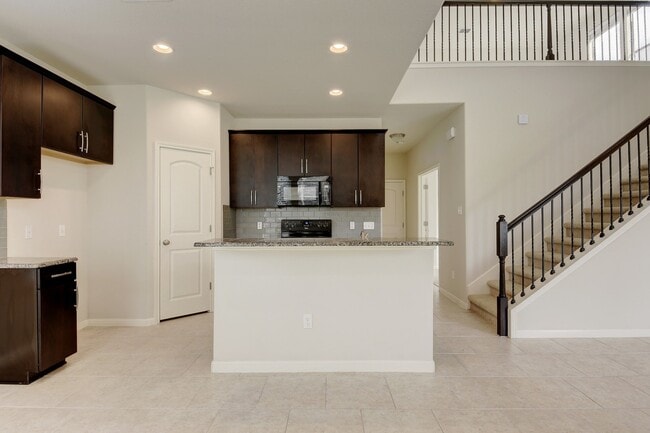 Building Photo - Beautiful home in the highly desirable nei...