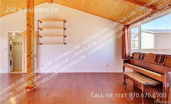 Building Photo - 250 W Baldwyn Dr