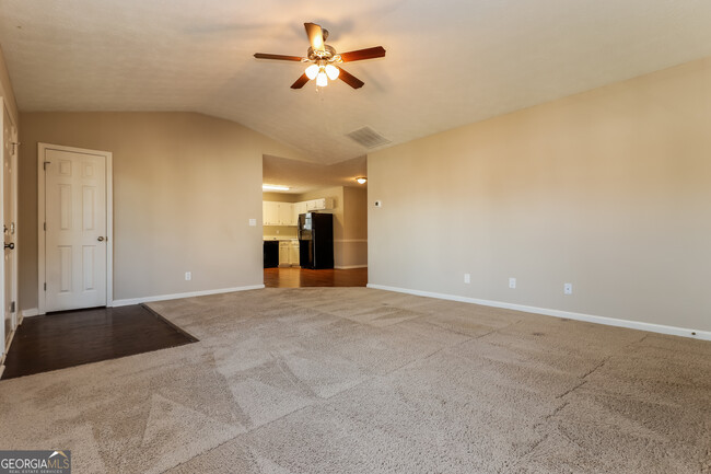 Building Photo - 10631 Cherry Cove