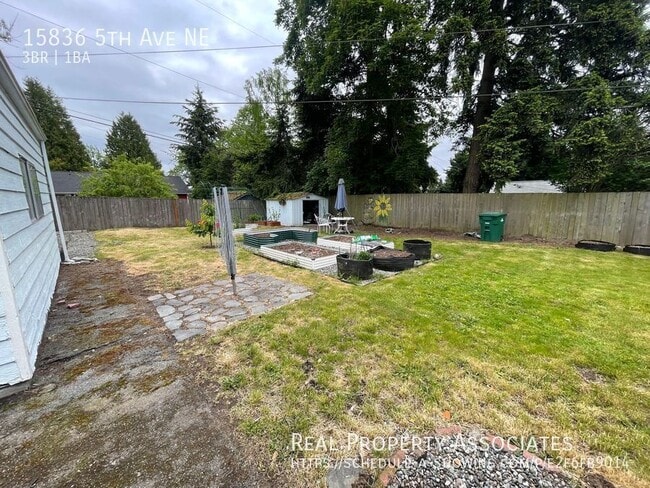 Building Photo - 15836 5th Ave NE