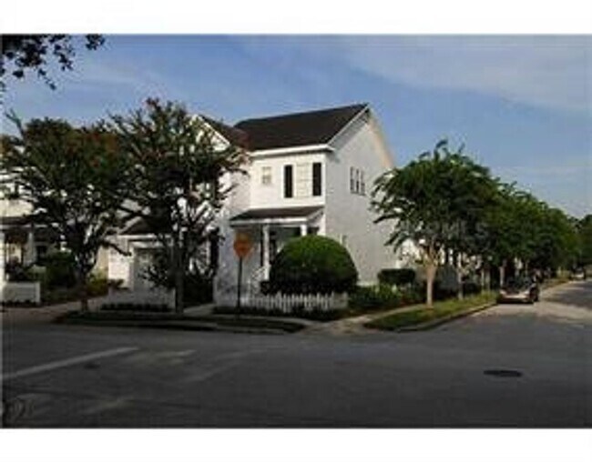 Building Photo - 607 Wisteria Ct