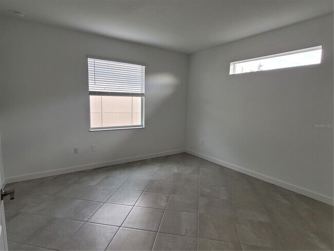 Building Photo - 8117 Shr Lk Dr