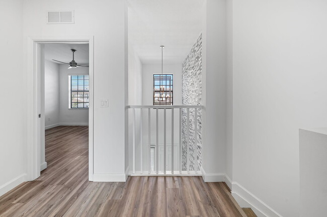 Building Photo - 3270 Dunning Dr