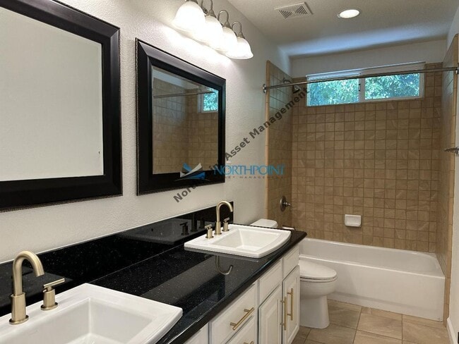 Building Photo - 4BR/3BA w/ Solar + Downstairs Bed/Bath in Whitney Oaks