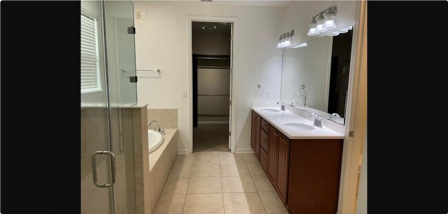 Building Photo - 36 Privado Ct