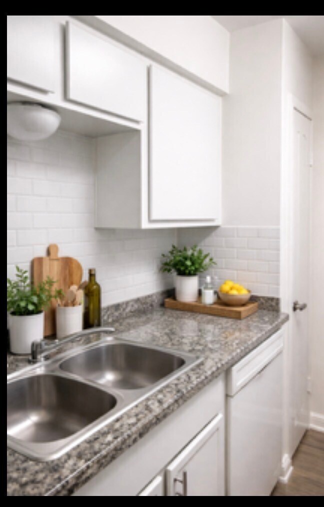 Building Photo - 6200 W Tidwell Rd