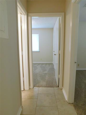 Building Photo - 2204 Canterbury Ct