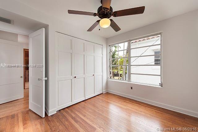 Building Photo - 320 W 55th St