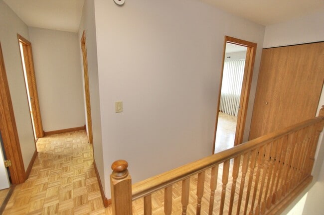 Building Photo - 7108 W Niles Ave