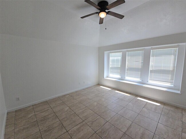 Building Photo - 1306 Squire Dr