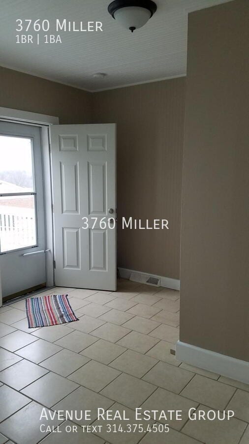 Building Photo - 3760 Miller-