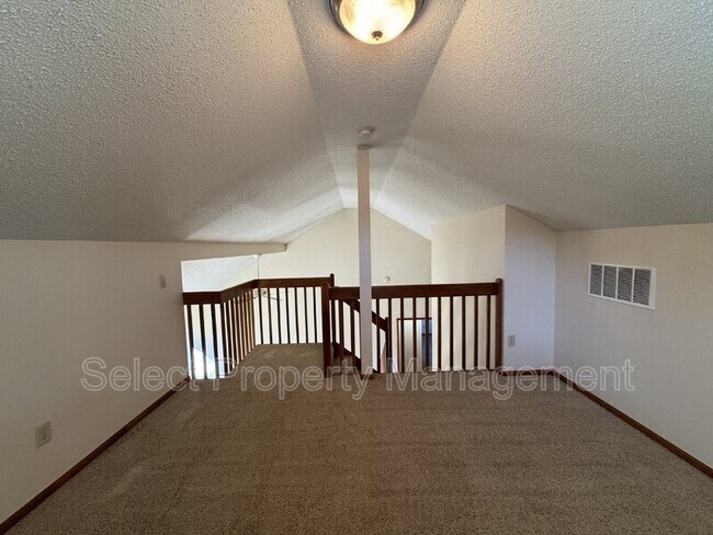 Building Photo - 7401 Montclair Dr