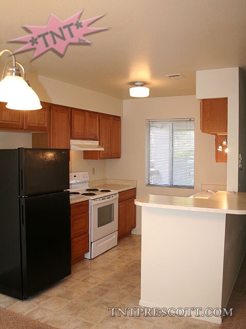 Building Photo - Condo in Montana Villas HOA ~ COMP HOLD